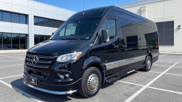 10 passenger sprinter van santa maria