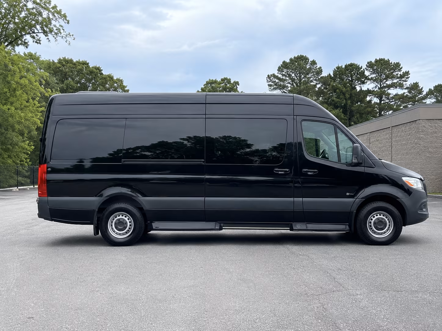 20 passenger sprinter van